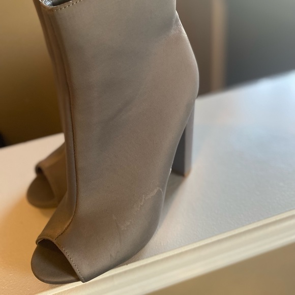 Super Cute Grey Satin Peep Toe Booties - Picture 7 of 7